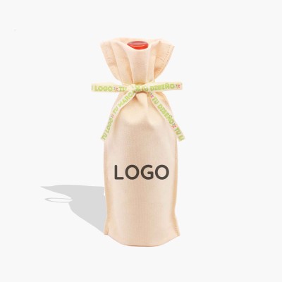 Cotton bottle bag with natural closure