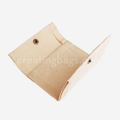 Envelope de algodão com fecho de aba