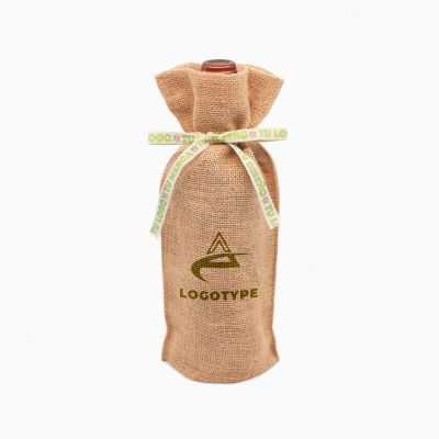 Jute bags for bottles with natural closure